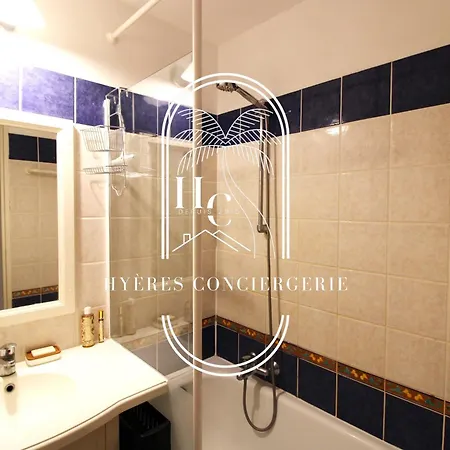 Le Hameau De La Pinede Piscine By Hc * Hyeres